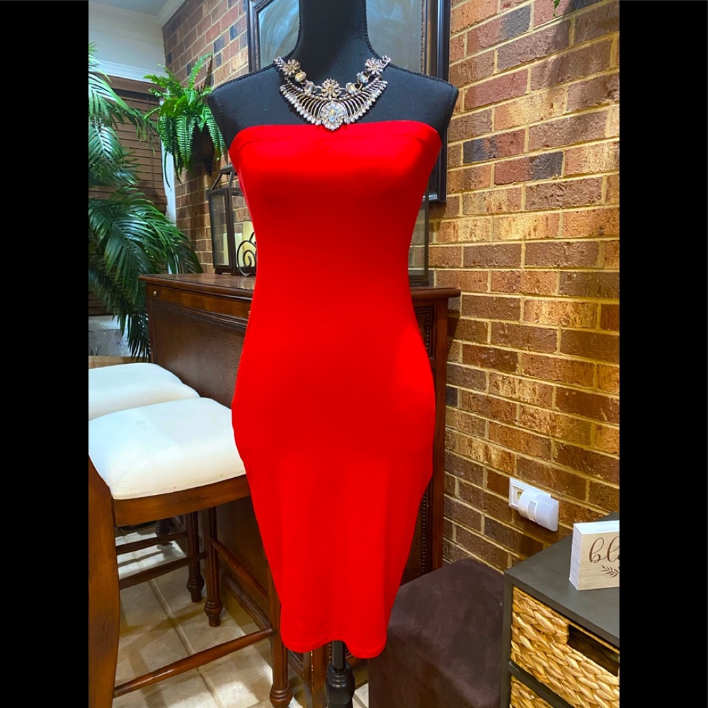 Dress - Picture 4 of 10